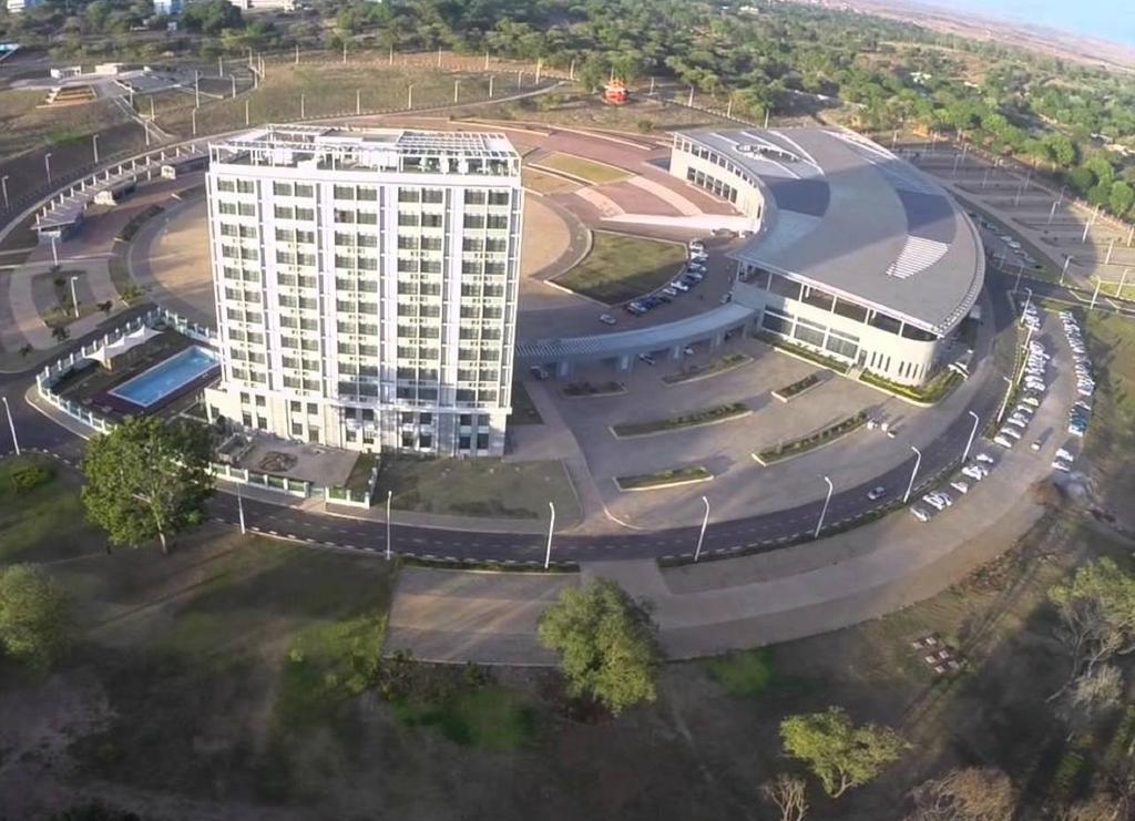 President Hotel At Umodzi Park Лилонгве Екстериор снимка