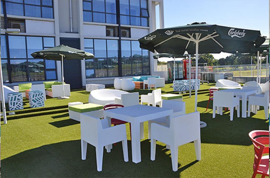 President Hotel At Umodzi Park Лилонгве Екстериор снимка