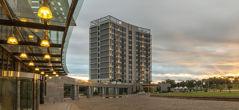 President Hotel At Umodzi Park Лилонгве Екстериор снимка