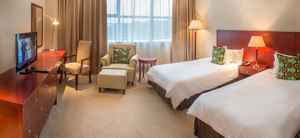 President Hotel At Umodzi Park Лилонгве Екстериор снимка